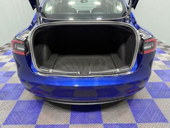 TESLA Model 3 Standard Range Plus Saloon 4dr Electric Auto RWD (241 bhp)