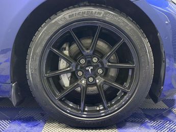 TESLA Model 3 Standard Range Plus Saloon 4dr Electric Auto RWD (241 bhp)