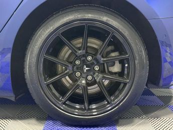 TESLA Model 3 Standard Range Plus Saloon 4dr Electric Auto RWD (241 bhp)