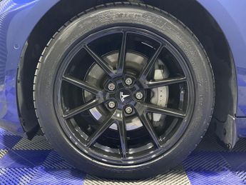 TESLA Model 3 Standard Range Plus Saloon 4dr Electric Auto RWD (241 bhp)