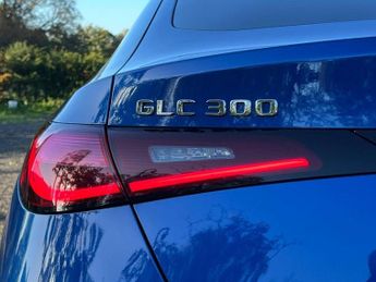 MERCEDES-BENZ GLC 2.0 GLC 300 AMG Line Premium+ MHEV 4M A 4WD 4dr