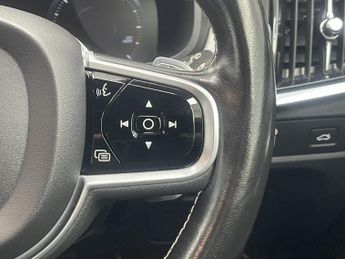 VOLVO V90 2.0 D4 R-Design Plus Estate 5dr Diesel Auto Euro 6 (s/s) (190 ps