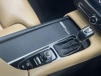 VOLVO V90 2.0 D4 Momentum Plus Estate 5dr Diesel Auto Euro 6 (s/s) (190 ps