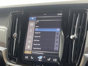 VOLVO V90 2.0 D4 Momentum Plus Estate 5dr Diesel Auto Euro 6 (s/s) (190 ps