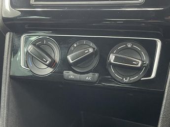 VOLKSWAGEN POLO 1.8 TSI GTI Hatchback 5dr Petrol DSG Euro 6 (s/s) (192 ps)