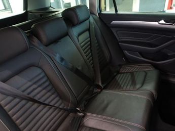 VOLKSWAGEN PASSAT 2.0 TDI EVO SEL Estate 5dr Diesel DSG Euro 6 (s/s) (150 ps)