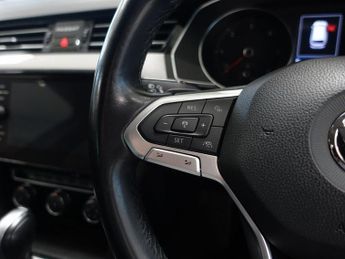 VOLKSWAGEN PASSAT 2.0 TDI EVO SEL Estate 5dr Diesel DSG Euro 6 (s/s) (150 ps)