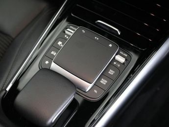 MERCEDES-BENZ GLA 1.3 GLA180 Sport (Executive) SUV 5dr Petrol 7G-DCT Euro 6 (s/s) 