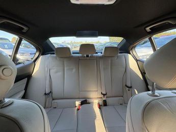 BMW 3 SERIES 2.0 330e 7.6kWh M Sport Saloon 4dr Petrol Plug-in Hybrid Auto Eu