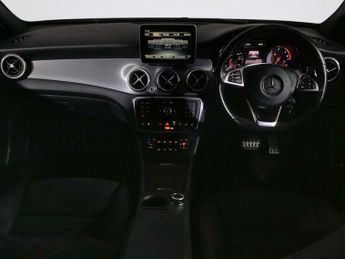 MERCEDES-BENZ 180 2.1 GLA220d AMG Line (Premium Plus) SUV 5dr Diesel 7G-DCT 4MATIC