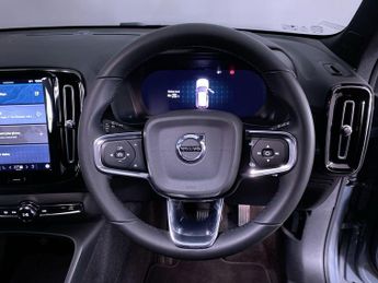 VOLVO XC40 Recharge 69kWh Plus SUV 5dr Electric Auto (231 ps)