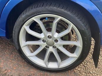 AUDI RS Q3 2.5 TFSI SUV 5dr Petrol S Tronic quattro Euro 5 (s/s) (310 ps)