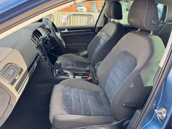 VOLKSWAGEN GOLF 2.0 TDI BlueMotion Tech GT Hatchback 5dr Diesel DSG Euro 5 (s/s)