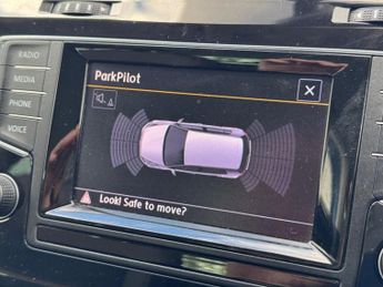 VOLKSWAGEN GOLF 2.0 TDI BlueMotion Tech GT Hatchback 5dr Diesel DSG Euro 5 (s/s)