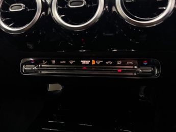 MERCEDES-BENZ A-CLASS 1.5 A180d AMG Line (Executive) Hatchback 5dr Diesel 7G-DCT Euro 