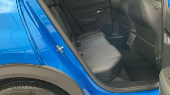 PEUGEOT E-2008 50kWh Allure SUV 5dr Electric Auto (136 ps)