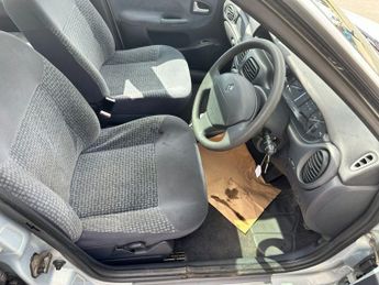 RENAULT MEGANE Automatic 1.6 EXPRESSION PLUS 16V 5d 110 BHP 