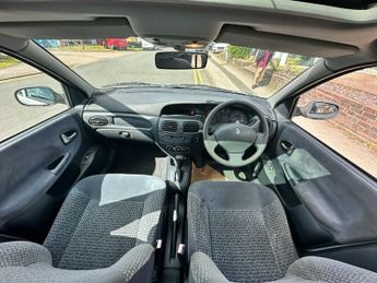 RENAULT MEGANE Automatic 1.6 EXPRESSION PLUS 16V 5d 110 BHP 