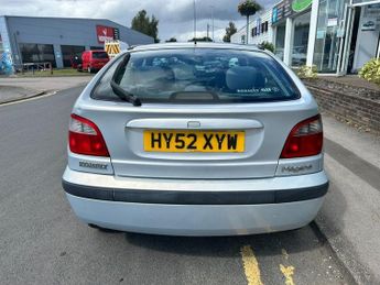 RENAULT MEGANE Automatic 1.6 EXPRESSION PLUS 16V 5d 110 BHP