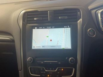 FORD MONDEO 2.0T EcoBoost Titanium Hatchback 5dr Petrol Auto Euro 6 (s/s) (2