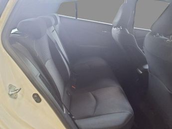 TOYOTA PRIUS 1.8 VVT 8.8kWh Business Edition Plus Hatchback 5dr Petrol Plug-i