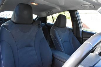 TOYOTA PRIUS 1.8 VVT 8.8kWh BUSINESS EDITION PLUS PETROL PLUG-IN HYBRID CVT A