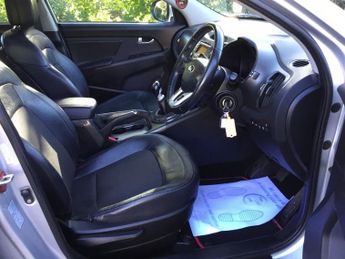 KIA SPORTAGE 1.7 CRDi EcoDynamics 2 SUV 5dr Diesel Manual 2WD Euro 5 (s/s) (1