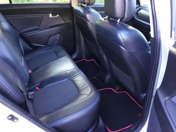 KIA SPORTAGE 1.7 CRDi EcoDynamics 2 SUV 5dr Diesel Manual 2WD Euro 5 (s/s) (1