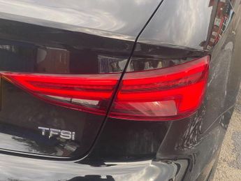 AUDI A3 1.5 TFSI CoD Black Edition Saloon 4dr Petrol Manual Euro 6 (s/s)