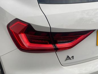 AUDI A1 1.5 TFSI 35 Sport Sportback 5dr Petrol S Tronic Euro 6 (s/s) (15