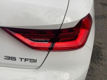 AUDI A1 1.5 TFSI 35 Sport Sportback 5dr Petrol S Tronic Euro 6 (s/s) (15