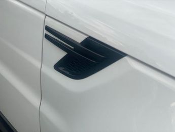 LAND ROVER RANGE ROVER SPORT 3.0 SD V6 HSE SUV 5dr Diesel Auto 4WD Euro 5 (s/s) (292 ps)