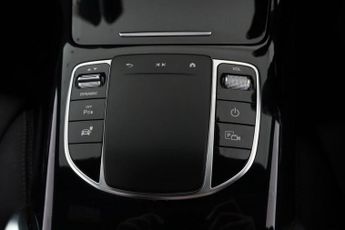 MERCEDES-BENZ EQC EQC 400 80kWh AMG Line (Premium Plus) Auto 4MATIC 5dr