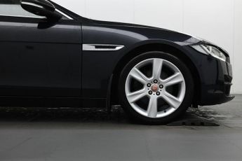 JAGUAR XE 2.0d Portfolio Saloon 4dr Diesel Auto Euro 6 (s/s) (180 ps)