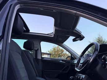 VOLKSWAGEN TIGUAN 2.0 TDI SEL SUV 5dr Diesel DSG 4Motion Euro 6 (s/s) (150 ps)