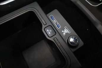 LAND ROVER RANGE ROVER SPORT 3.0 SD V6 Autobiography Dynamic SUV 5dr Diesel Auto 4WD Euro 6 (