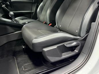 AUDI A1 1.0 TFSI 30 S line Sportback 5dr Petrol S Tronic Euro 6 (s/s) (1