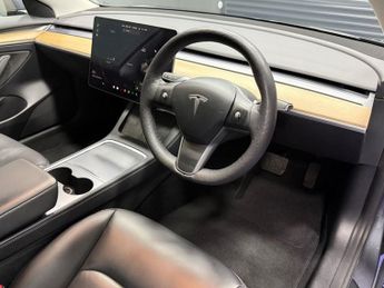 TESLA Model 3 Standard Range Plus Saloon 4dr Electric Auto RWD (241 bhp)