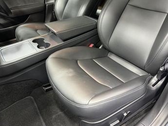 TESLA Model 3 Standard Range Plus Saloon 4dr Electric Auto RWD (241 bhp)