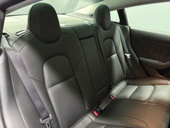 TESLA Model 3 Standard Range Plus Saloon 4dr Electric Auto RWD (241 bhp)