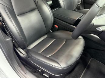 TESLA Model 3 Standard Range Plus Saloon 4dr Electric Auto RWD (241 bhp)