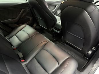TESLA Model 3 Standard Range Plus Saloon 4dr Electric Auto RWD (241 bhp)