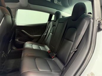 TESLA Model 3 Standard Range Plus Saloon 4dr Electric Auto RWD (241 bhp)