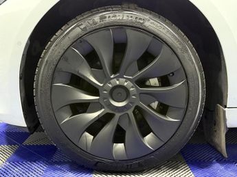 TESLA Model 3 Standard Range Plus Saloon 4dr Electric Auto RWD (241 bhp)