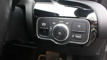 MERCEDES-BENZ A-CLASS 1.3 A180 Sport (Executive) Hatchback 5dr Petrol 7G-DCT Euro 6 (s