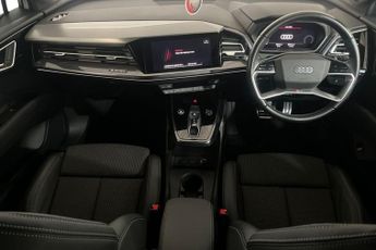 AUDI Q4 E-TRON 40 S line SUV 5dr Electric Auto 82kWh (204 ps) 10.25in Multimedi