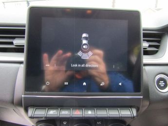 RENAULT CAPTUR 1.3 TCe Iconic SUV 5dr Petrol Automatic  EDC Euro 6 (s/s) (130 p