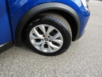 RENAULT CAPTUR 1.3 TCe Iconic SUV 5dr Petrol Automatic  EDC Euro 6 (s/s) (130 p