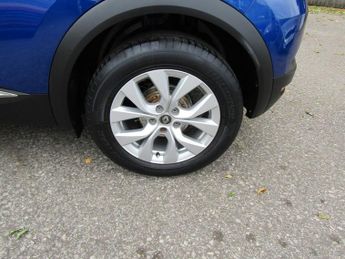 RENAULT CAPTUR 1.3 TCe Iconic SUV 5dr Petrol Automatic  EDC Euro 6 (s/s) (130 p