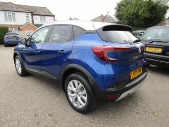 RENAULT CAPTUR 1.3 TCe Iconic SUV 5dr Petrol Automatic  EDC Euro 6 (s/s) (130 p